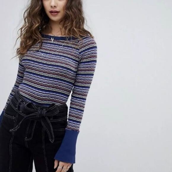 Free People Donna Tee Button Cuff Retro Top Navy - Picture 1 of 9